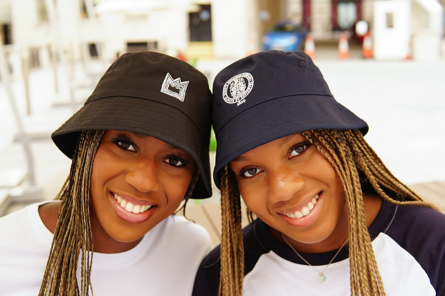 King's College London Bucket Hat in Navy
