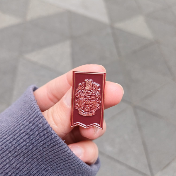 King's College London Burg Crest Pin