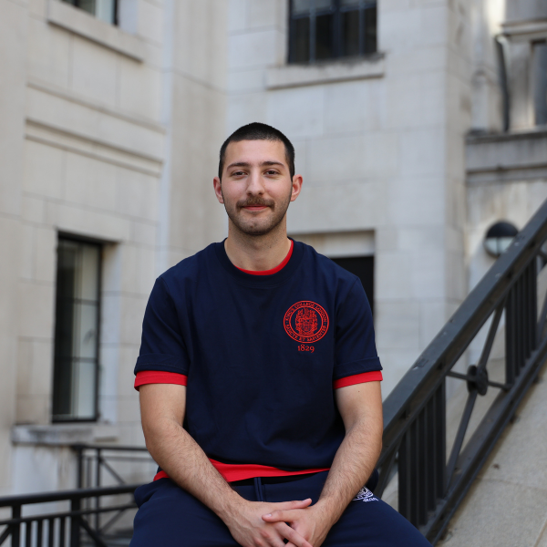 King's College London Sustainable T-shirt in Navy/Red