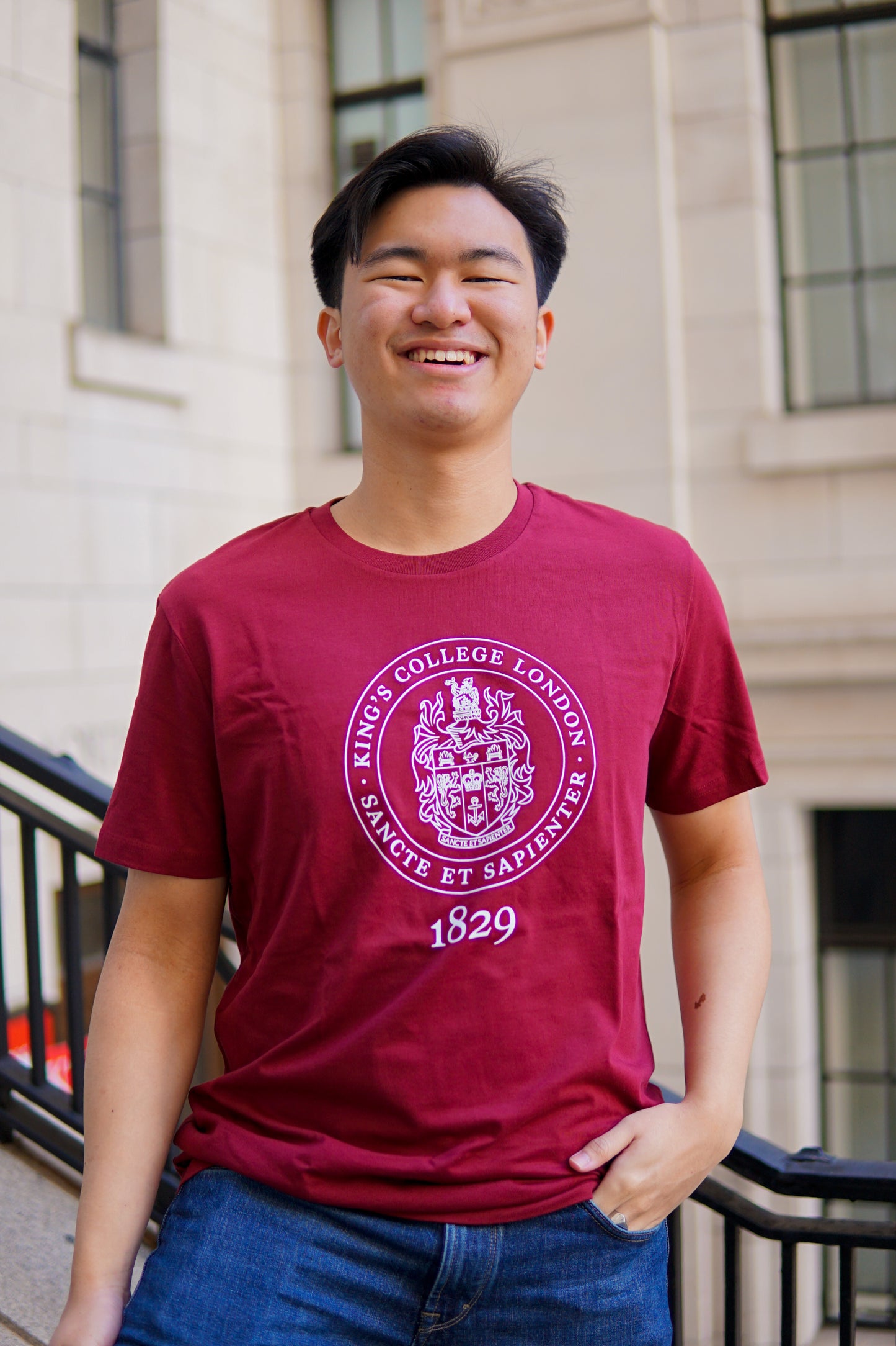 King's College London Sustainable T-shirt in Burgundy